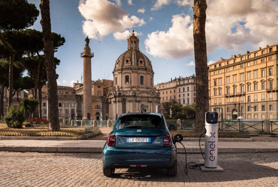 vh00076-voiture-electrique-fiat-500-action-plus-ext-ar-2021-1