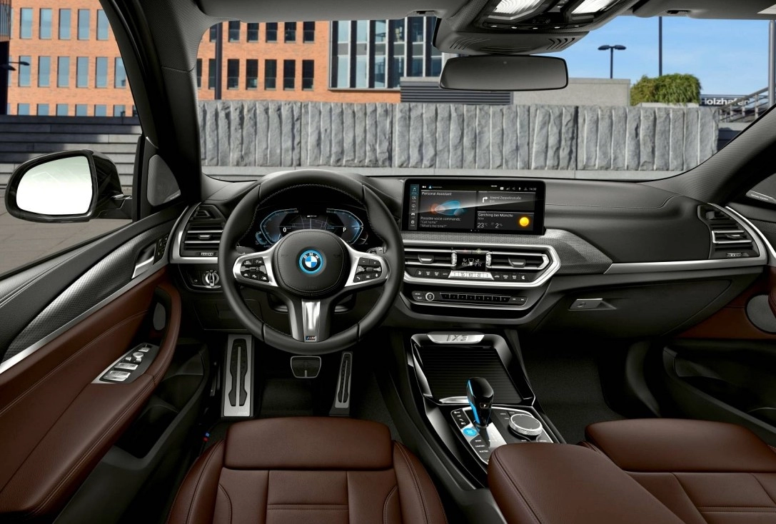 BMW iX3 74 kWh SUV électrique intérieur