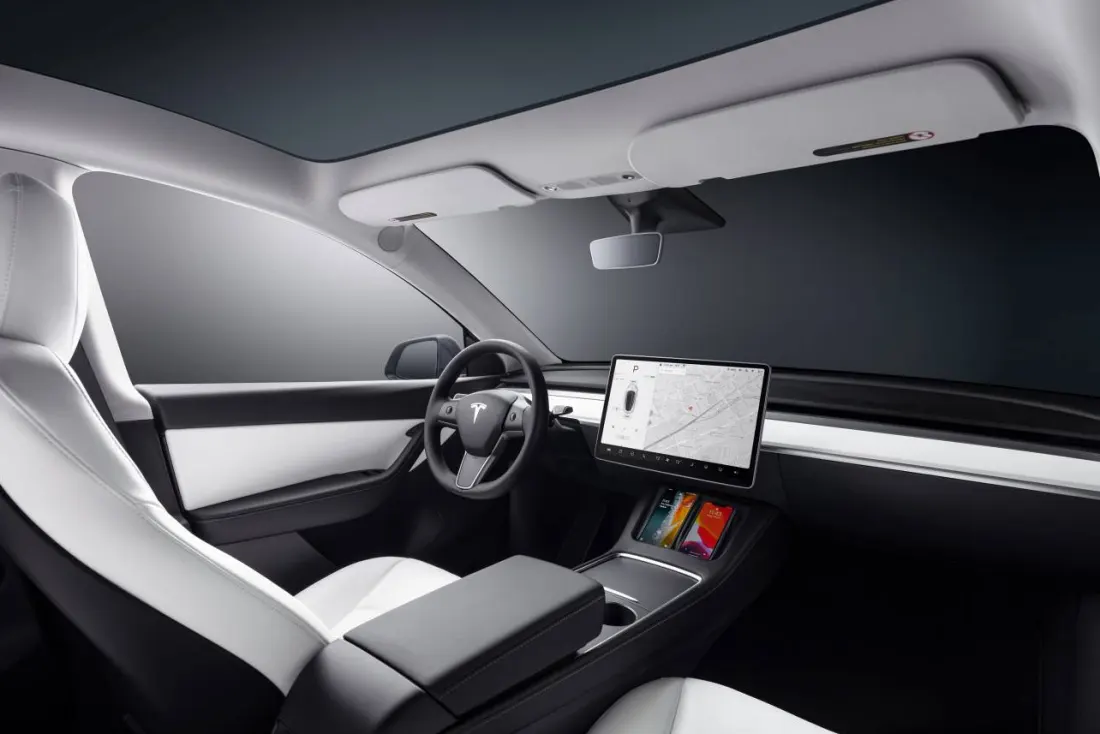 Poste de conduite du Tesla Model Y